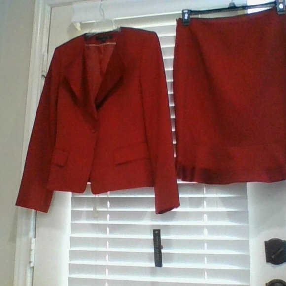 Top - Picture 15 of 16